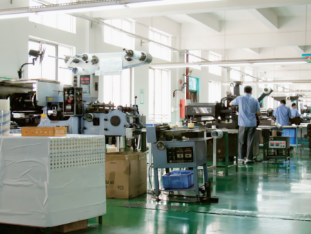 17生産車間(jiān)及部分設備